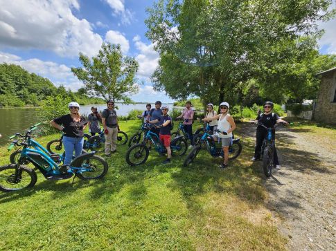 Randonnée trottinette tout terrain en groupe, à Nantes